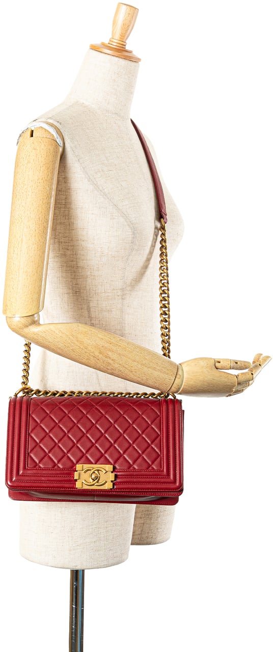 Chanel Old Medium Quilted Lambskin Boy Flap Rood