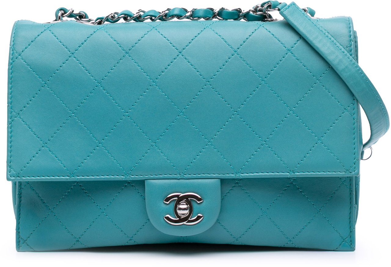 Chanel CC Quilted Calfskin Double Flap Blauw
