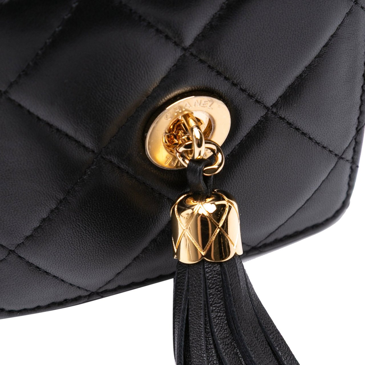 Chanel CC Lambskin Tassel Clutch with Chain Zwart