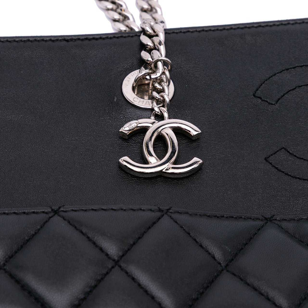 Chanel CC Quilted Lambskin Urban Delight Tote Zwart