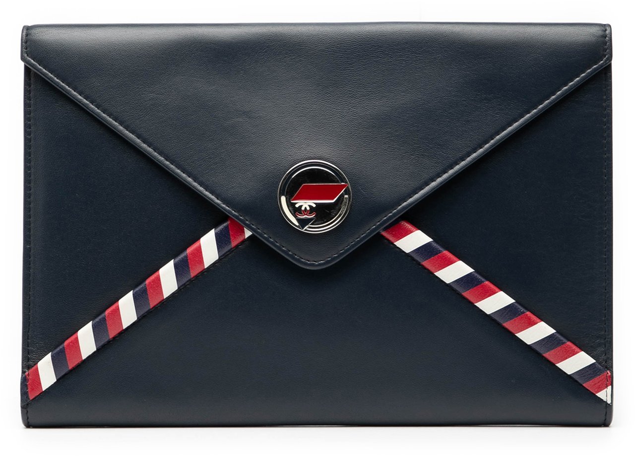 Chanel Lambskin Airlines Envelope Clutch Blauw