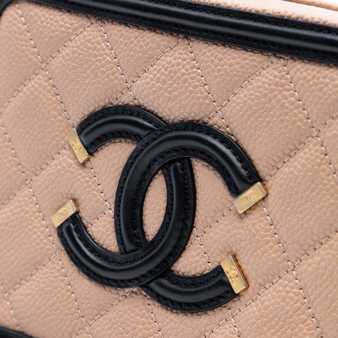 Chanel Small Caviar CC Filigree Vanity Case Bruin