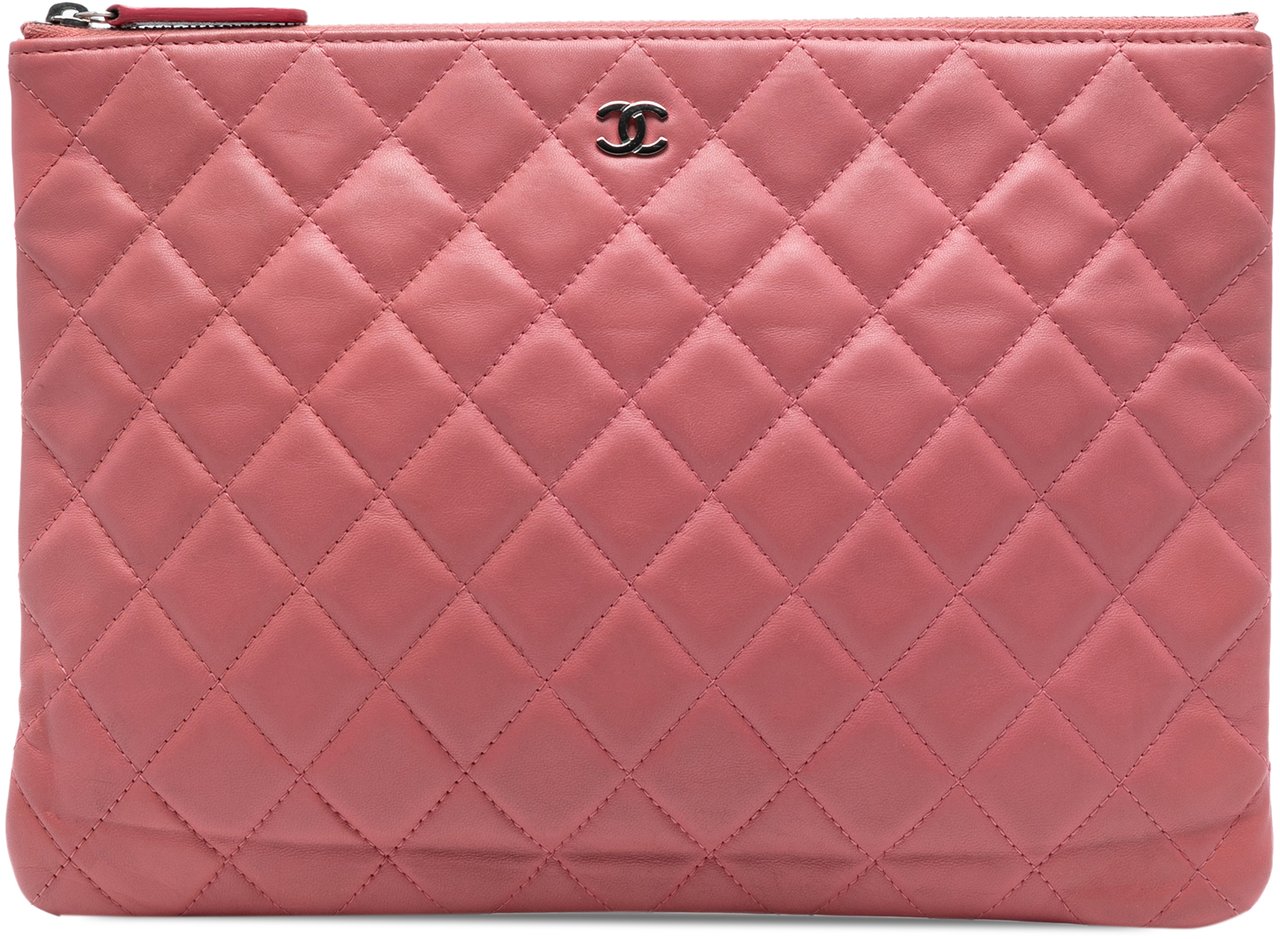 Chanel Medium Quilted Lambskin O Case Clutch Roze