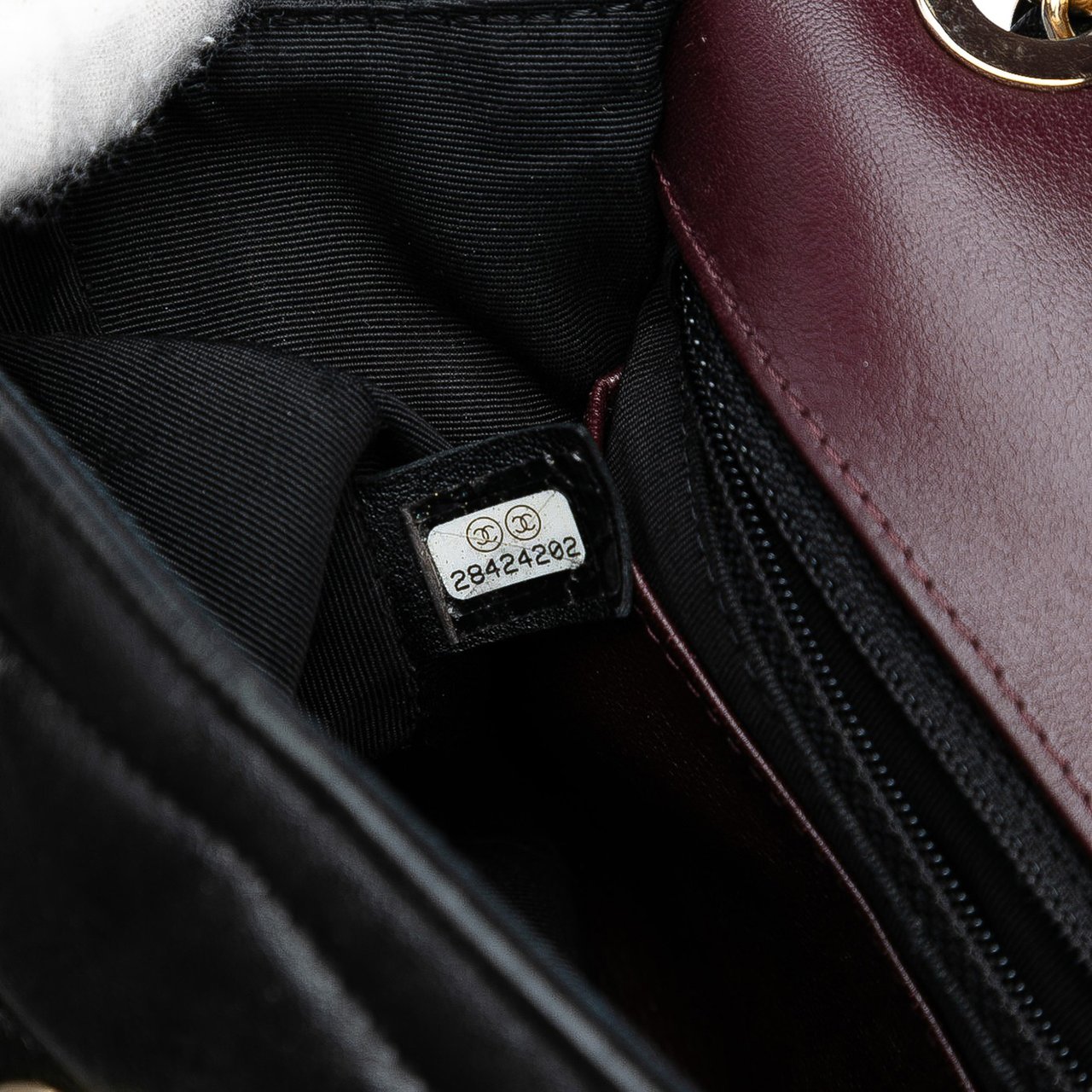 Chanel Small Chevron Shiny Lambskin Miroir Flap Bag Zwart