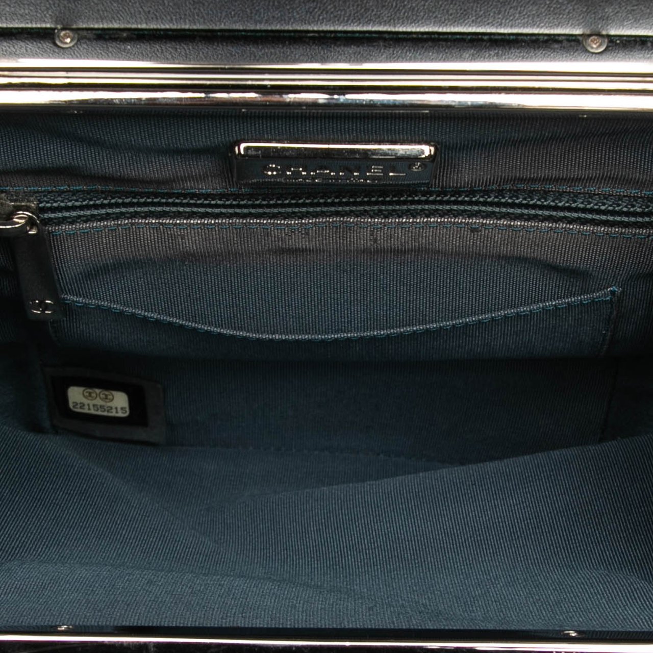 Chanel CC Metallic Calfskin Vanity Bag Blauw