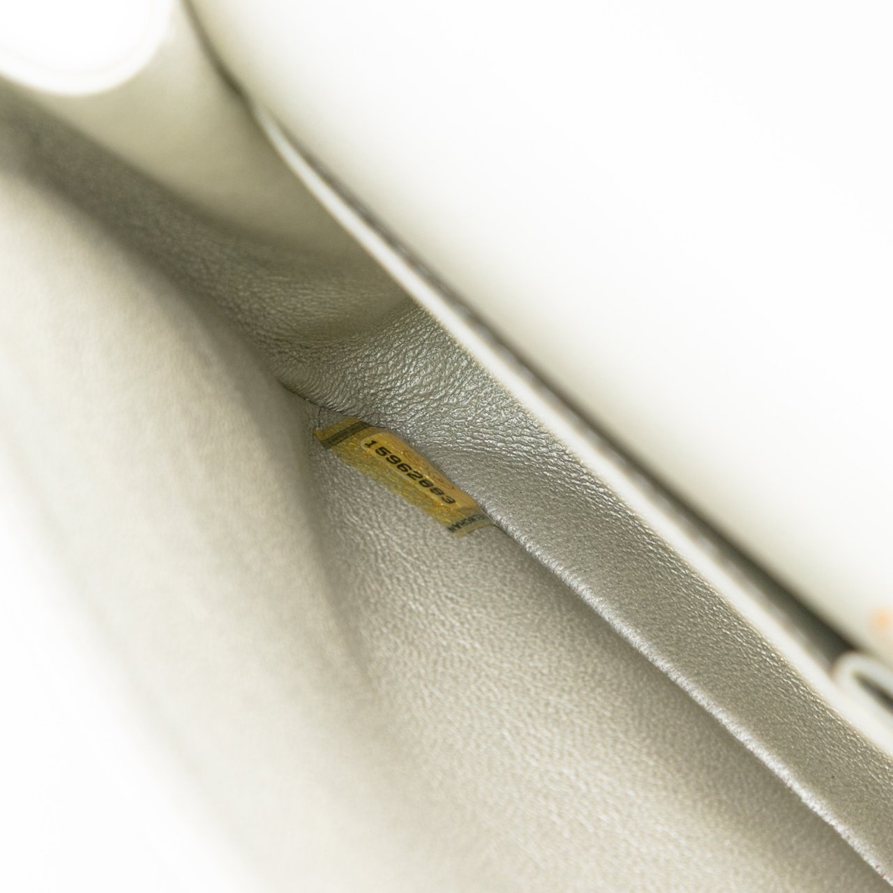 Chanel Medium Classic Iridescent Lambskin Double Flap Goud