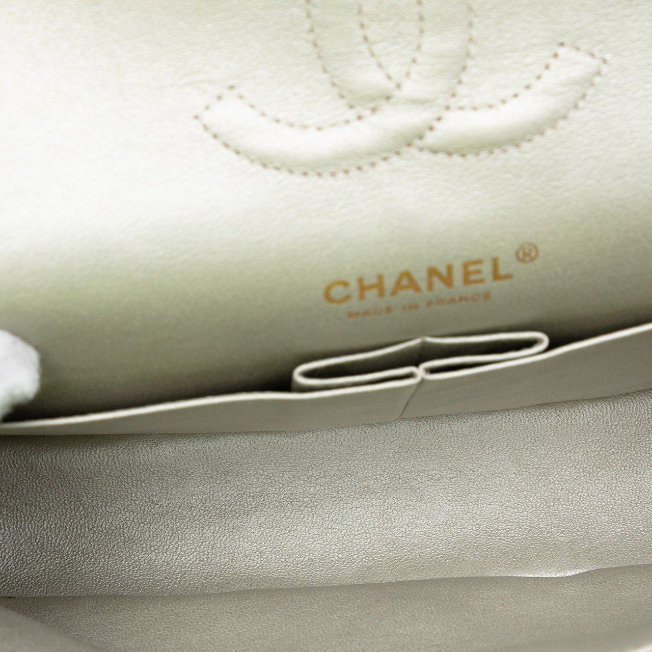 Chanel Medium Classic Iridescent Lambskin Double Flap Goud