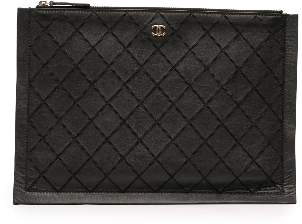 Chanel CC Stitched Lambskin Clutch Zwart