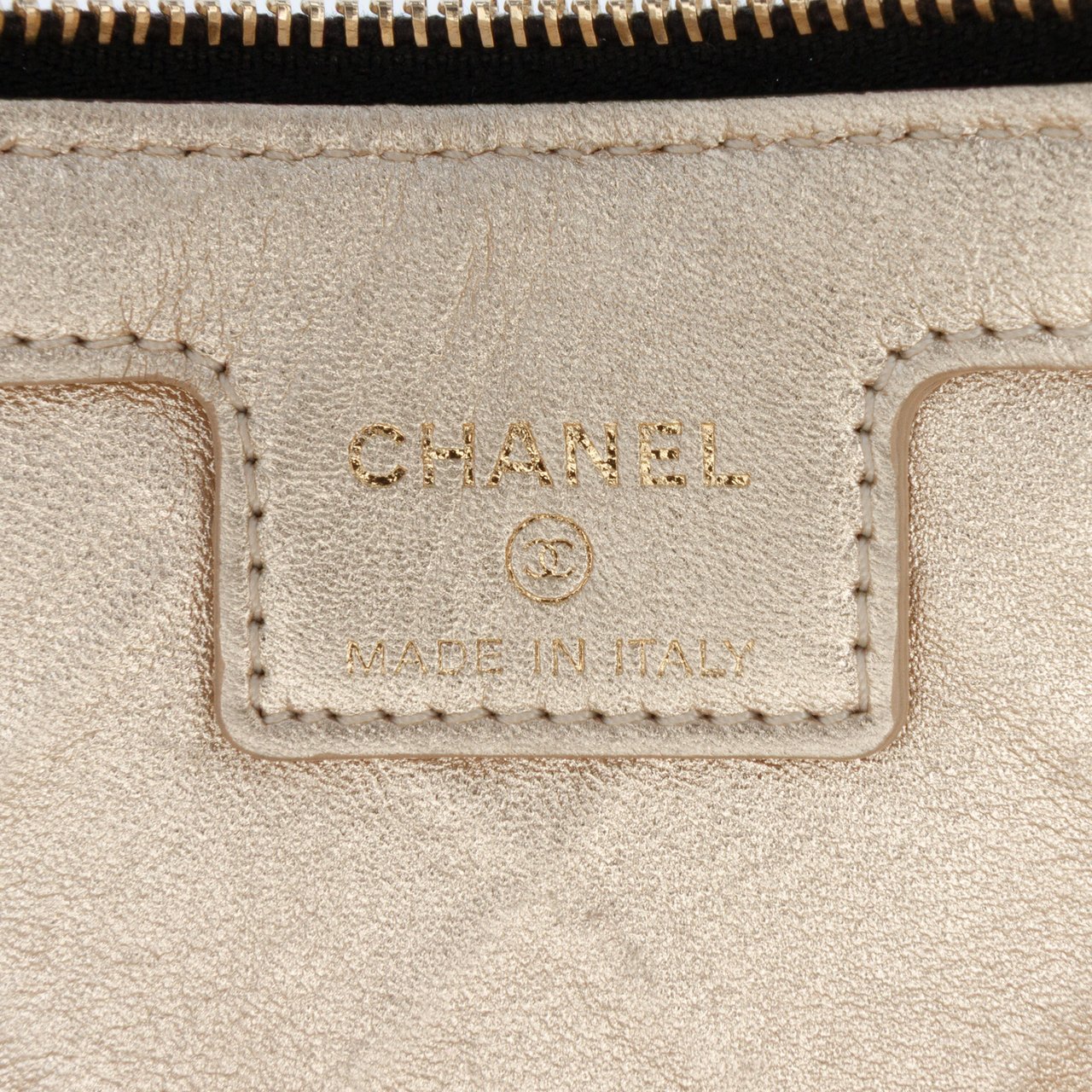 Chanel CC Stitched Lambskin Clutch Zwart