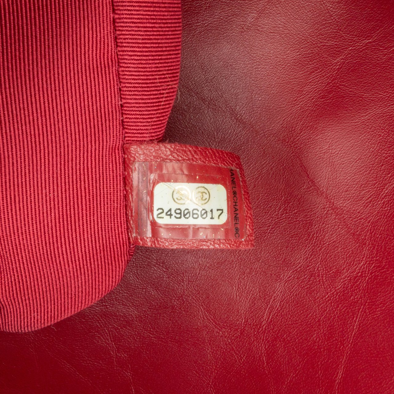 Chanel CC Chevron Calfskin Top Handle Flap Rood