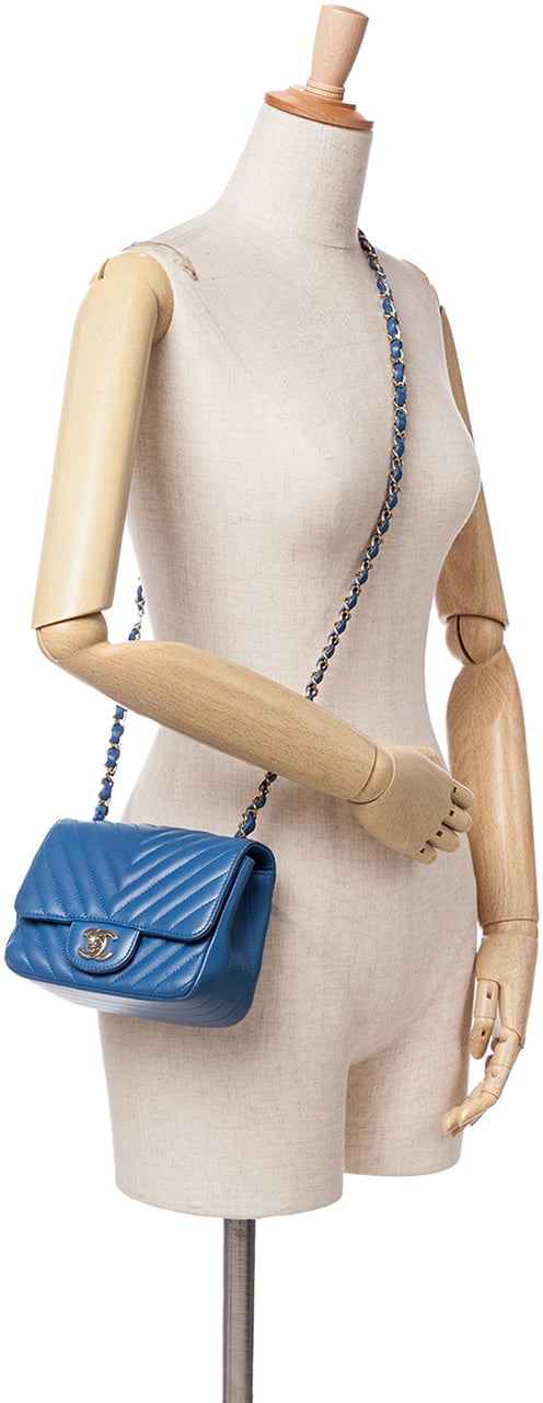 Chanel Mini Square Classic Chevron Lambskin Single Flap Blauw