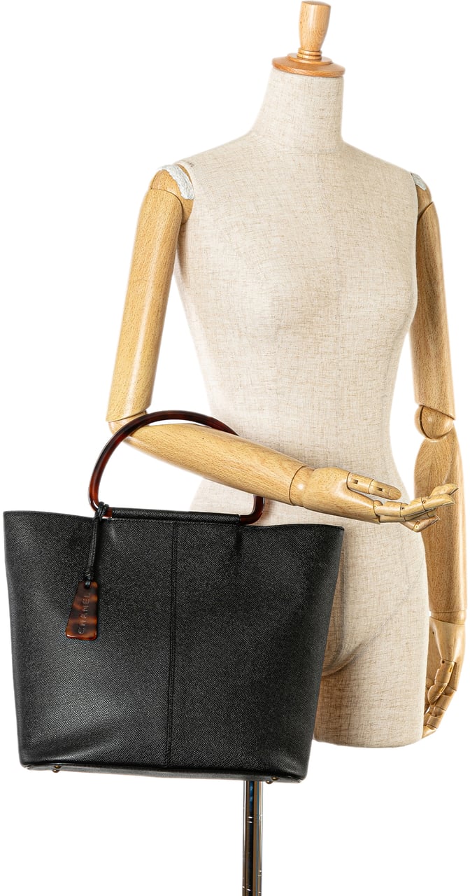 Chanel Caviar Tortoise Top Handle Tote Zwart