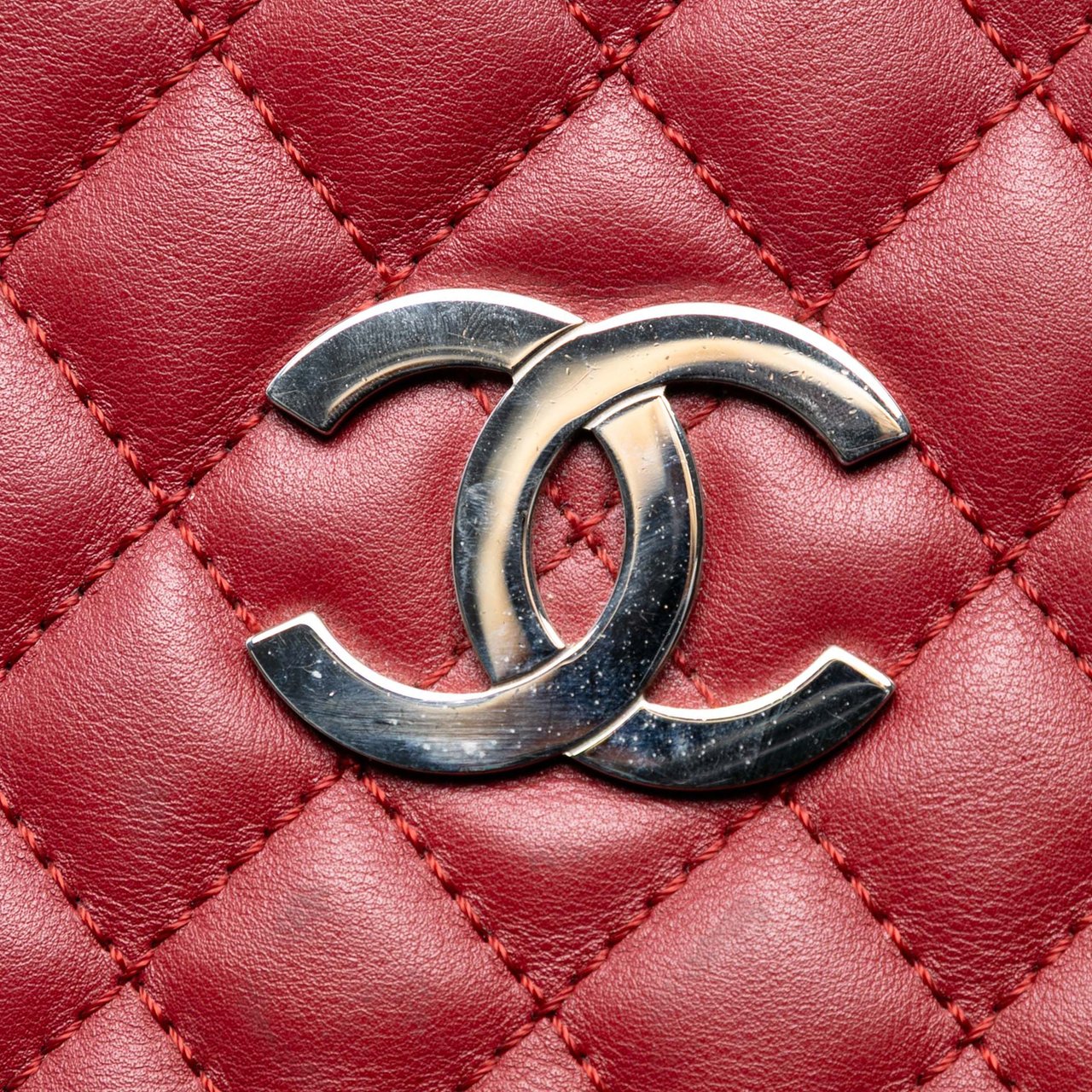 Chanel Large Quilted Calfskin In the Business Shopping Tote Rood