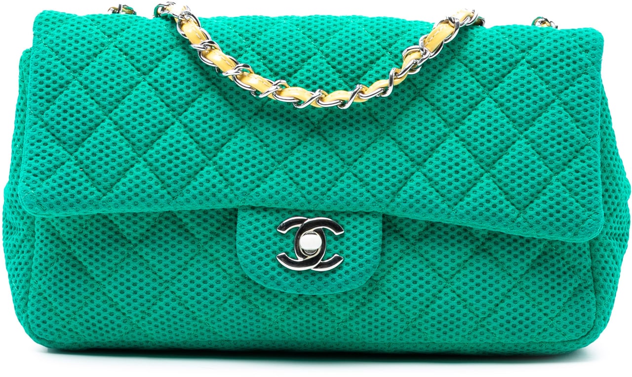 Chanel Medium Classic Mesh Single Flap Groen