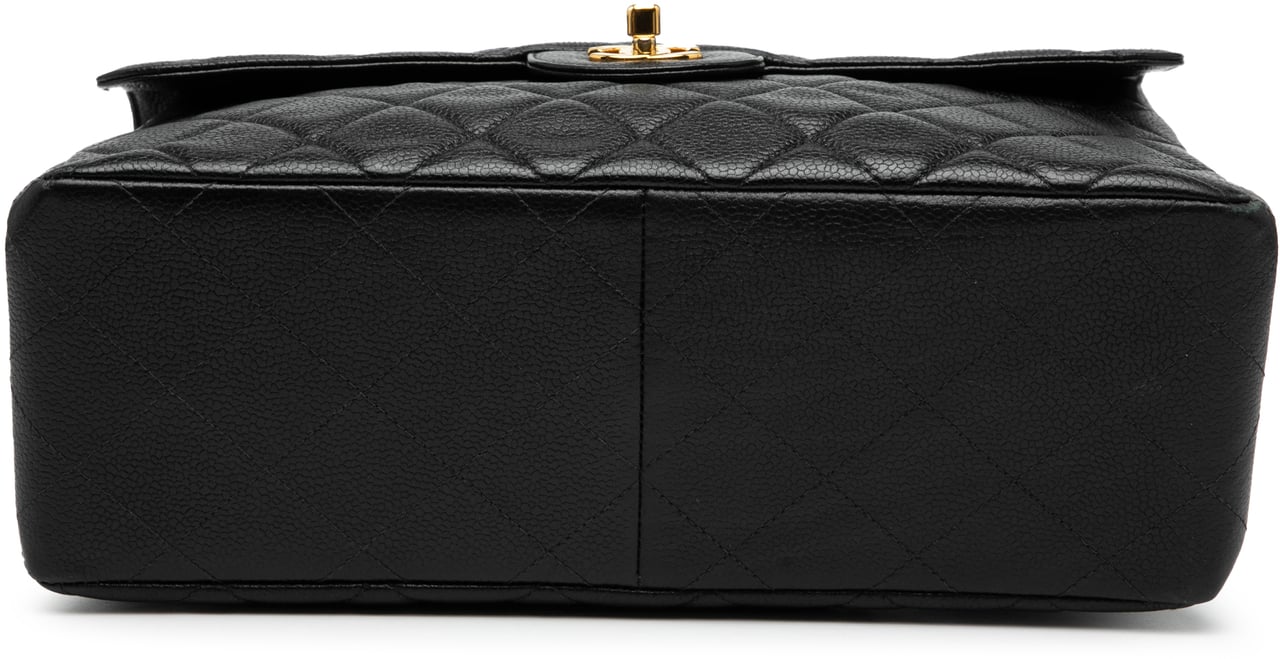 Chanel Jumbo Quilted Caviar Double Sided Flap Zwart