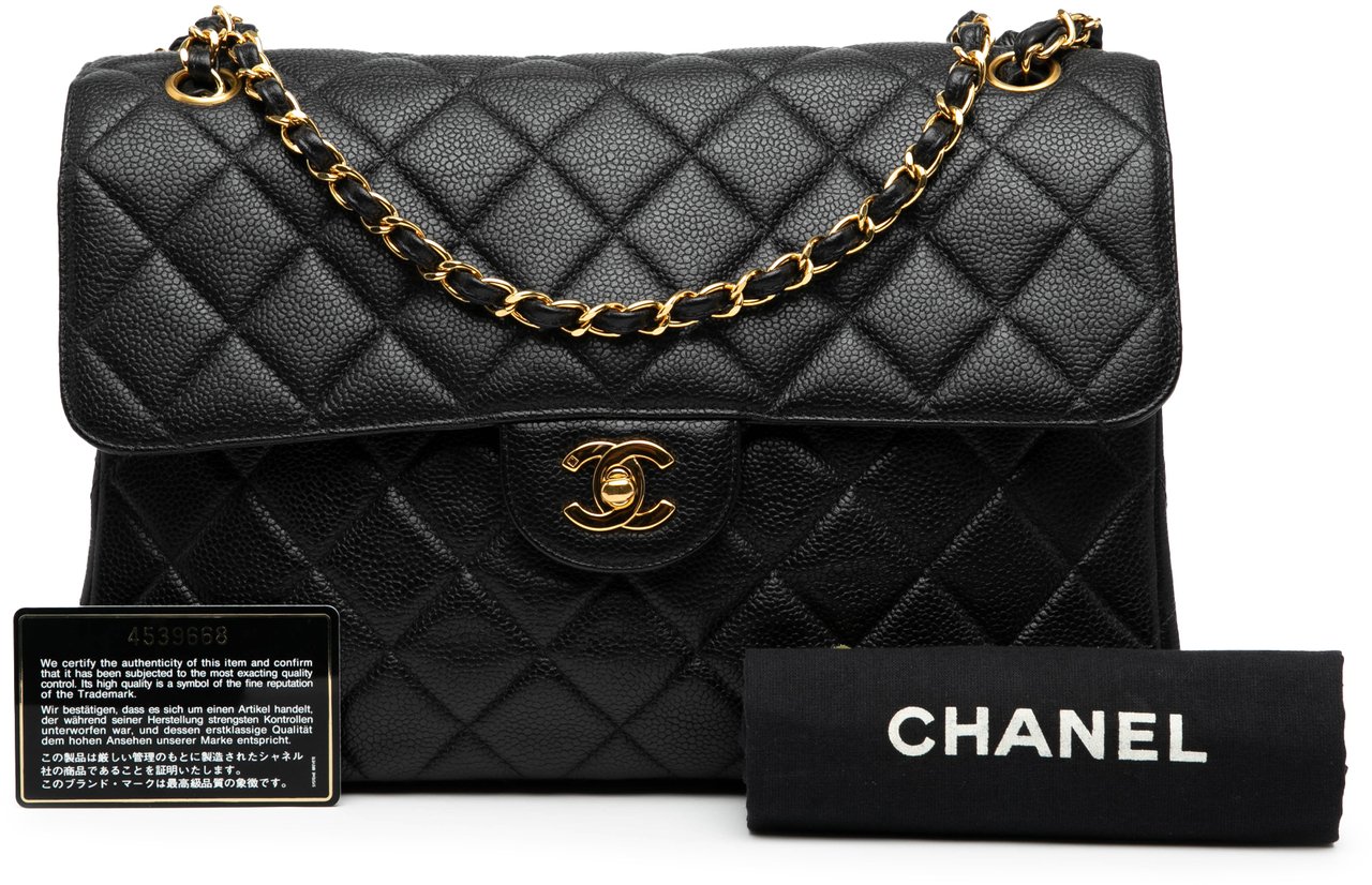 Chanel Jumbo Quilted Caviar Double Sided Flap Zwart