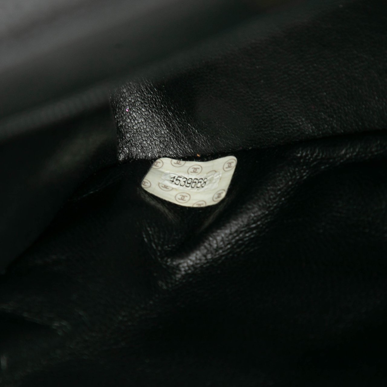 Chanel Jumbo Quilted Caviar Double Sided Flap Zwart