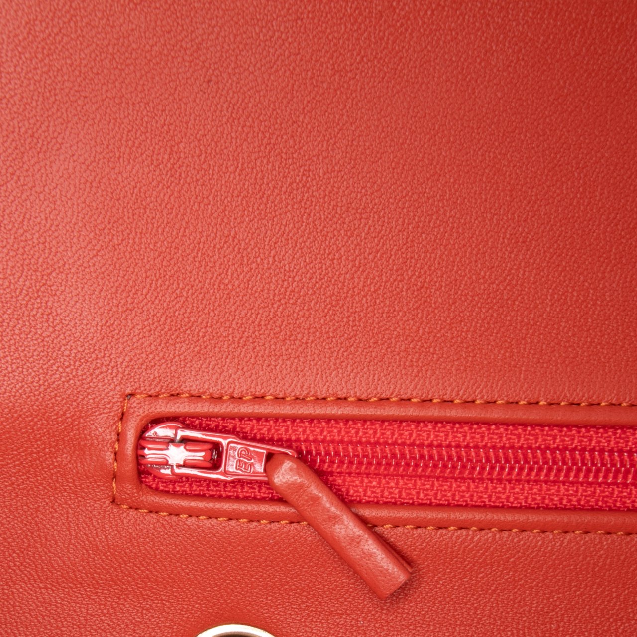 Chanel Medium Classic Lambskin Double Flap Rood