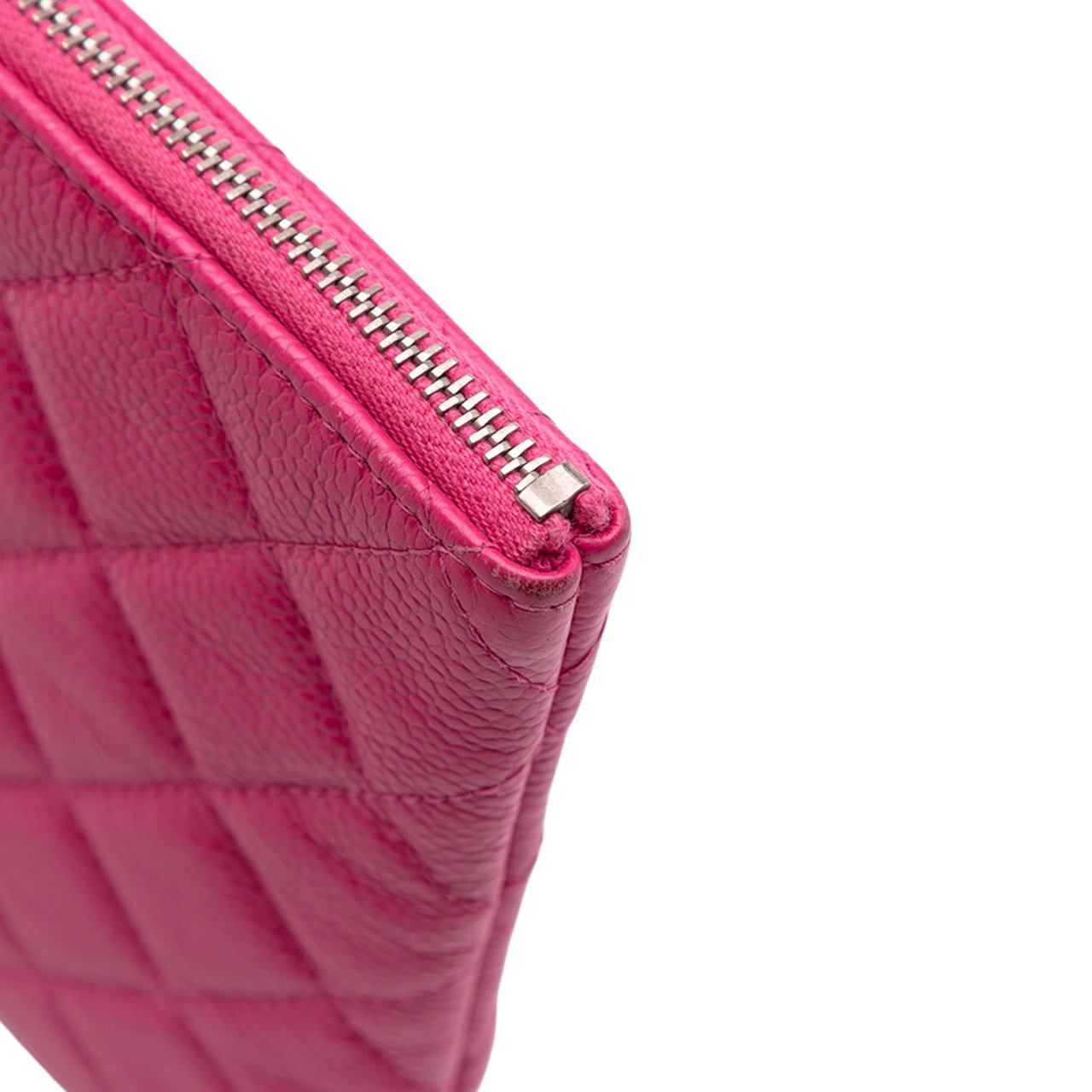 Chanel Small Quilted Caviar O Case Clutch Roze