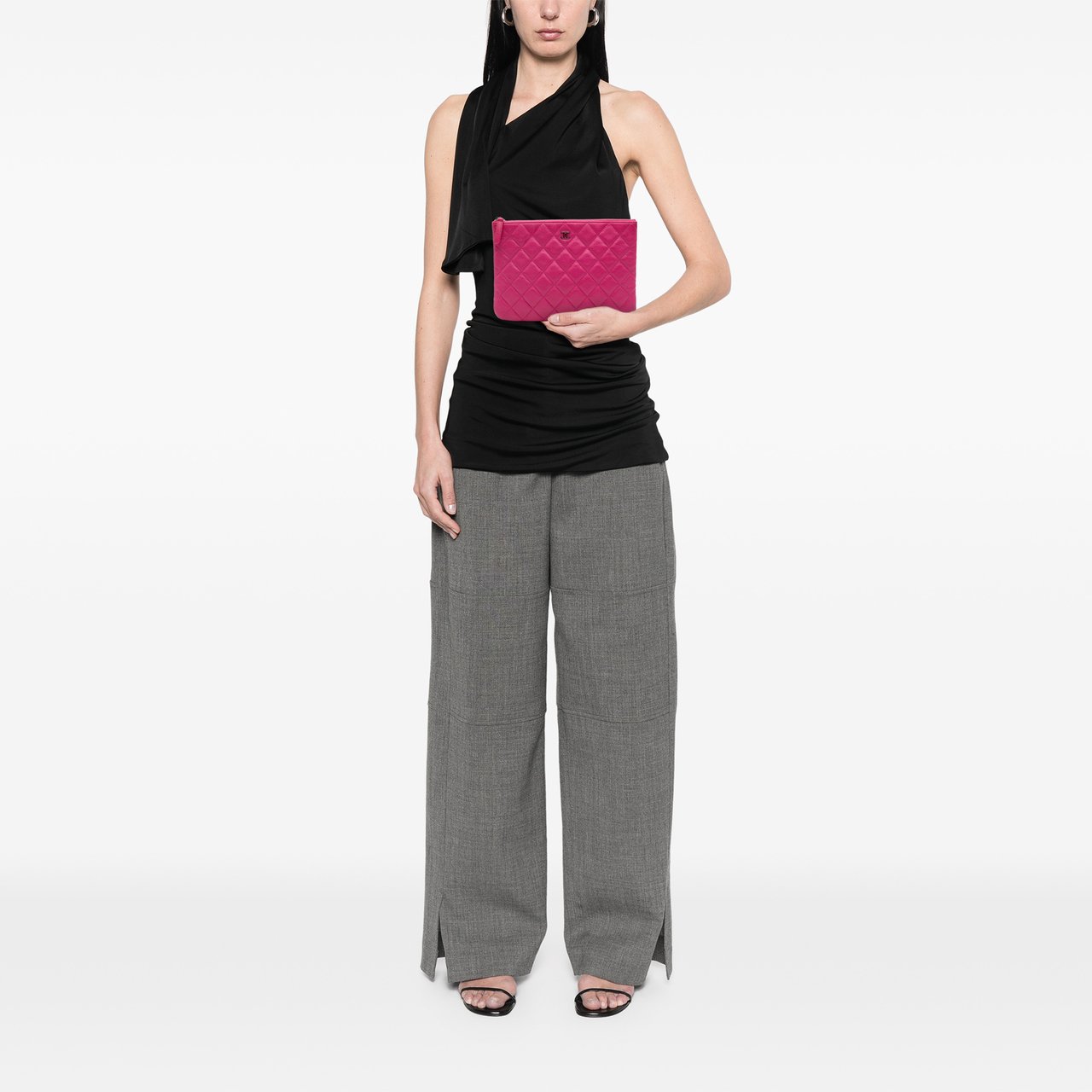 Chanel Small Quilted Caviar O Case Clutch Roze