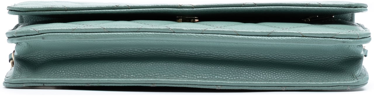 Chanel CC Quilted Caviar Wallet on Chain Groen