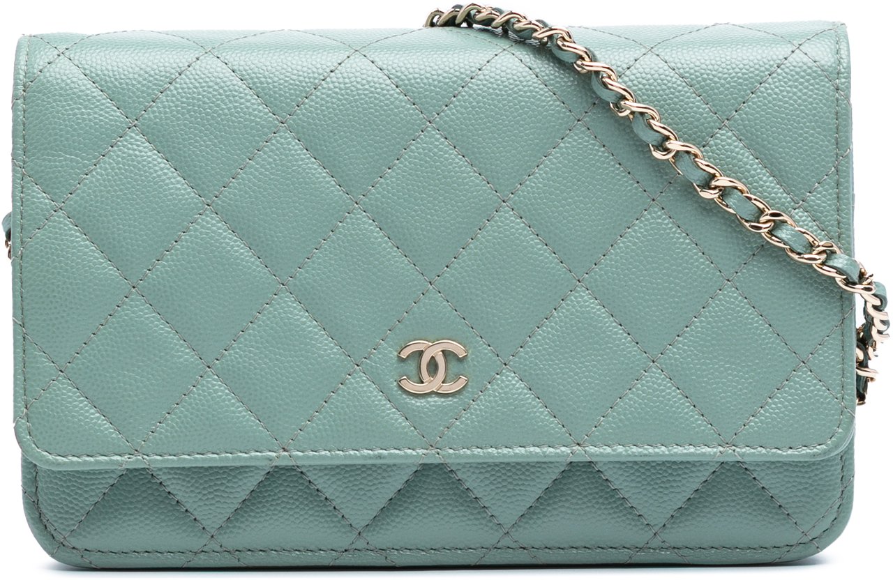 Chanel CC Quilted Caviar Wallet on Chain Groen