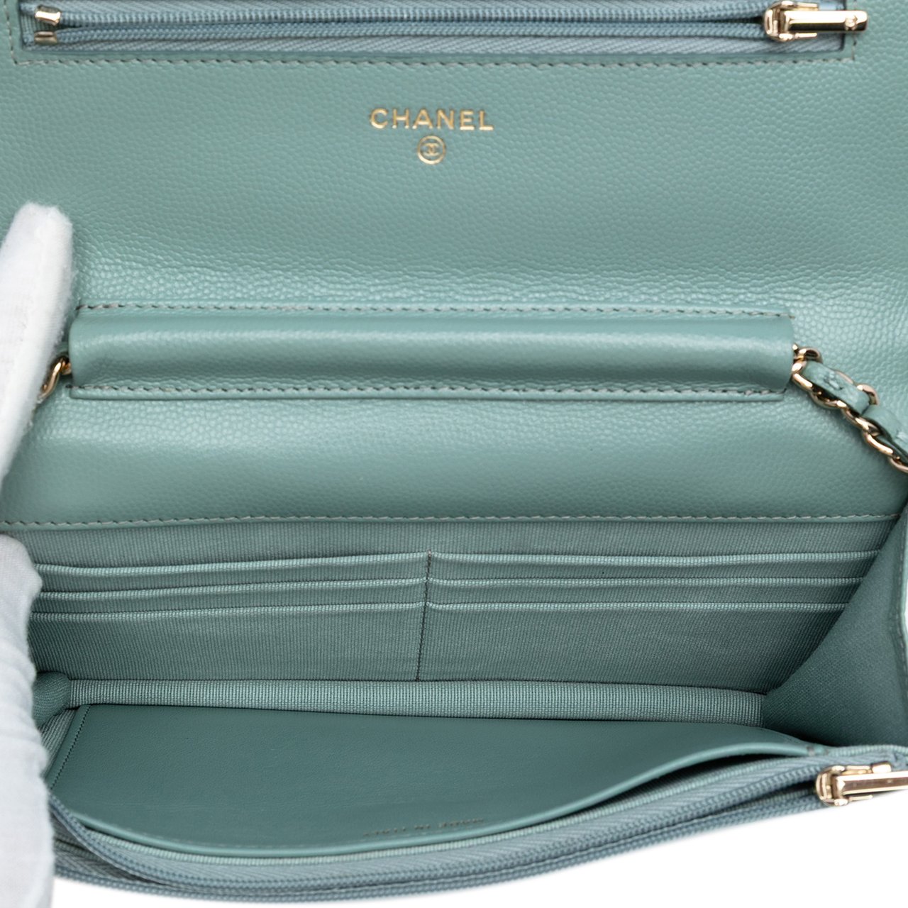 Chanel CC Quilted Caviar Wallet on Chain Groen