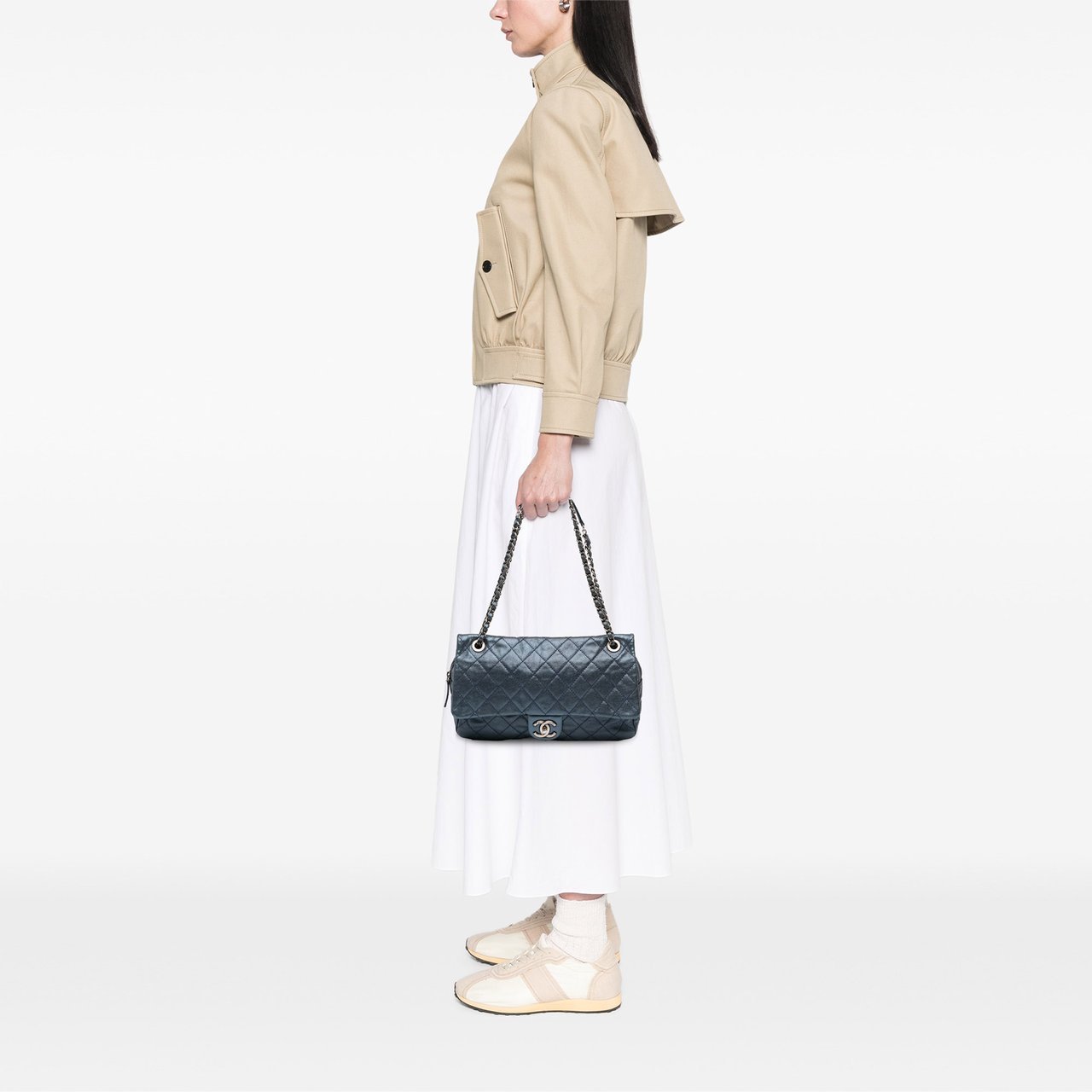 Chanel Jumbo Quilted Iridescent Caviar Easy Flap Blauw