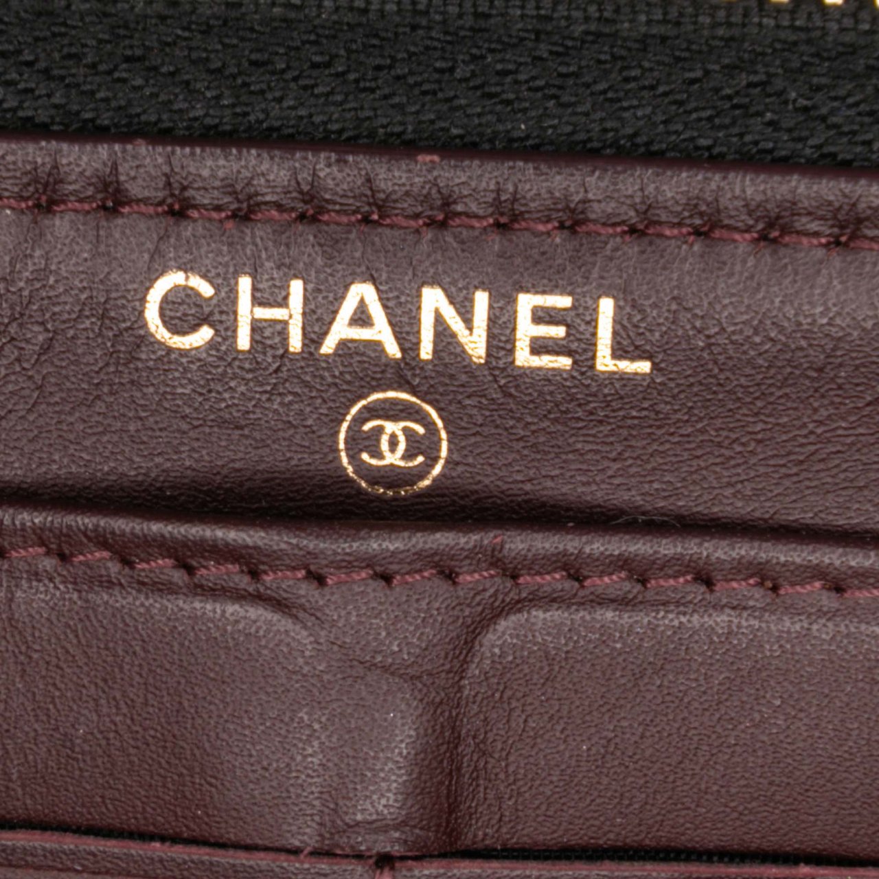 Chanel CC Quilted Caviar Zip Around Long Wallet Zwart