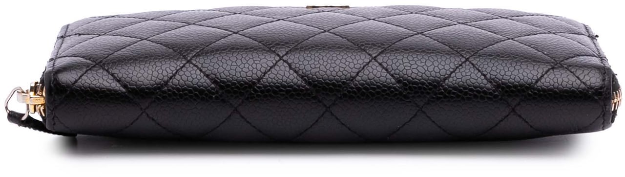 Chanel CC Quilted Caviar Zip Around Long Wallet Zwart
