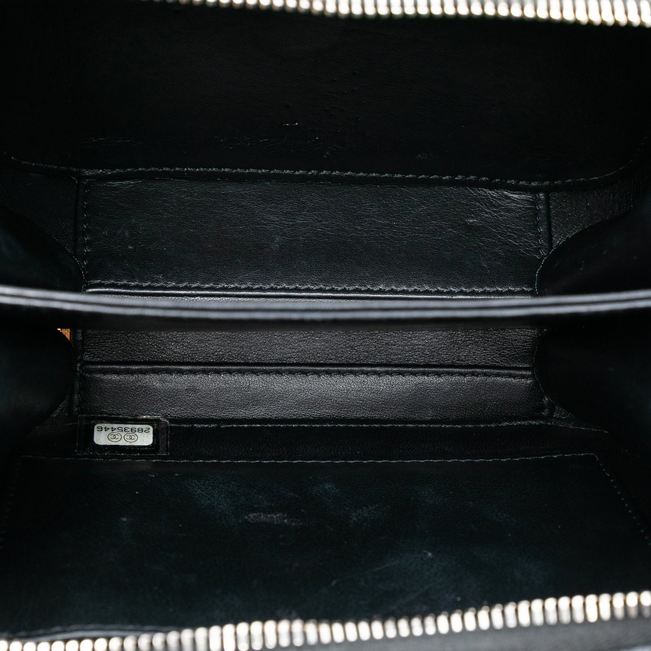 Chanel Mini Caviar CC Filigree Vanity Case Zwart