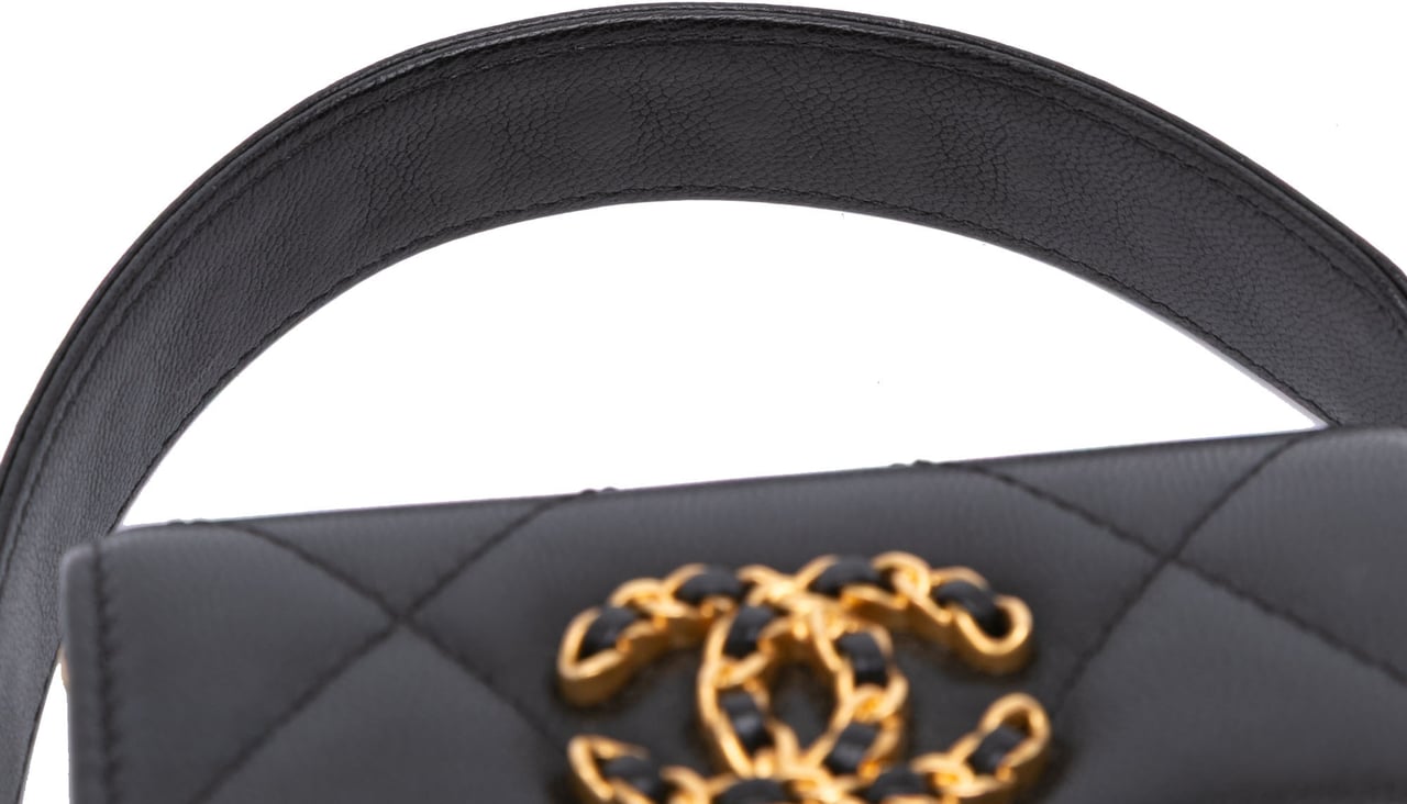 Chanel Lambskin 19 Flap Coin Purse With Chain Zwart