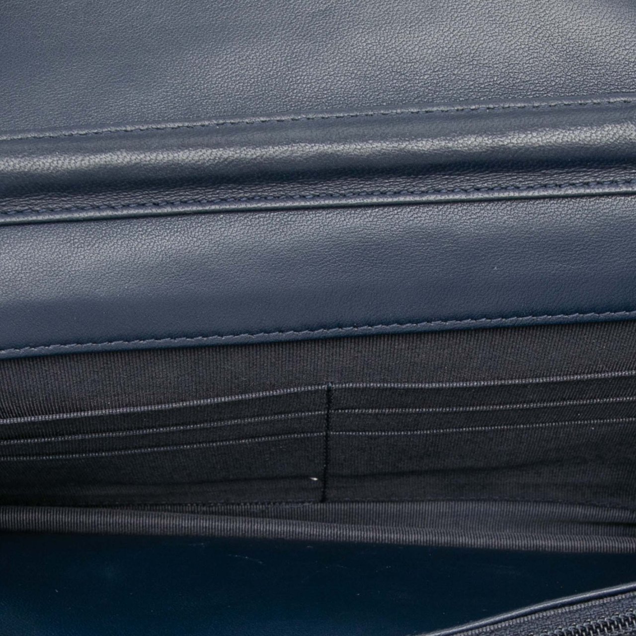 Chanel CC Quilted Lambskin Wallet On Chain Blauw