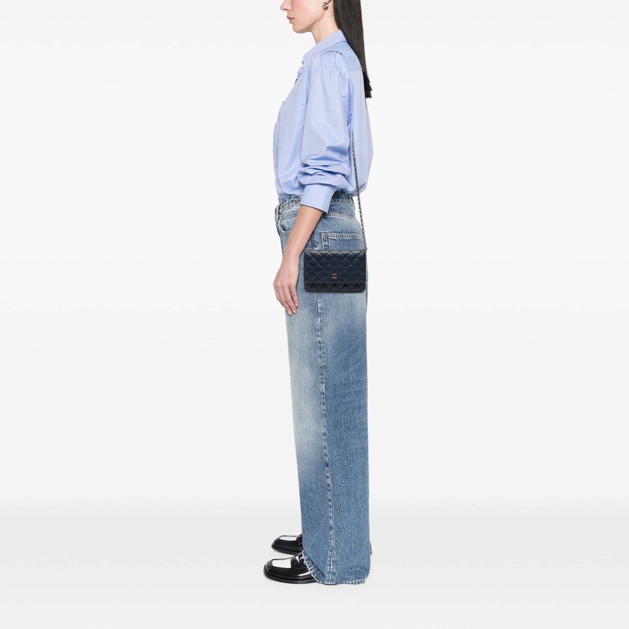 Chanel CC Quilted Lambskin Wallet On Chain Blauw