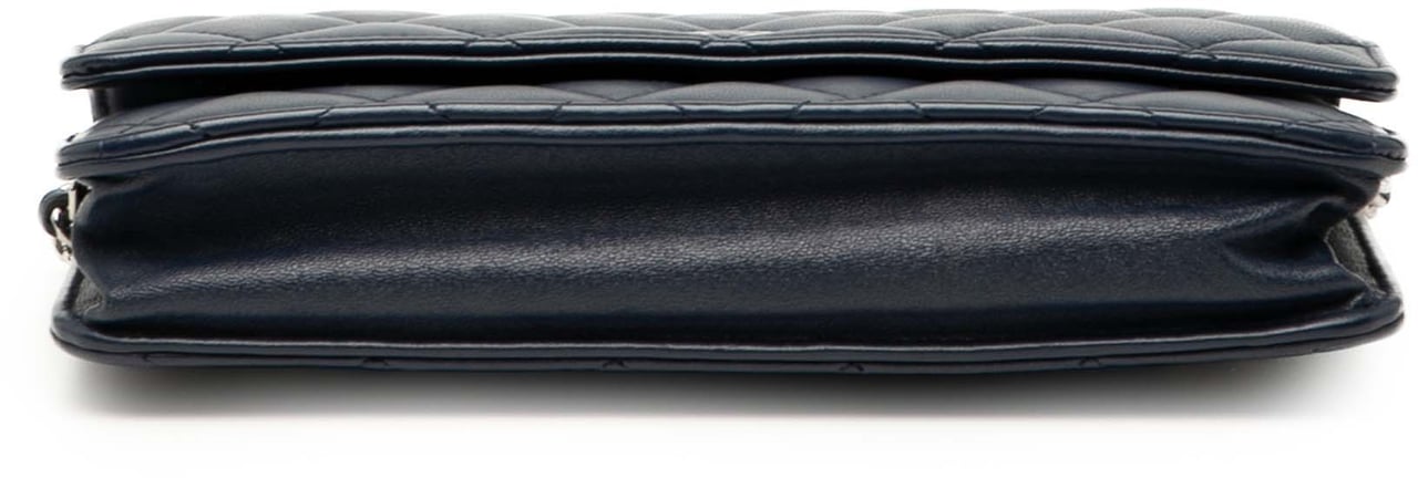 Chanel CC Quilted Lambskin Wallet On Chain Blauw