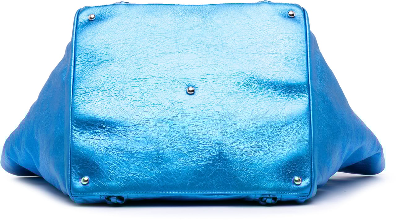 Chanel Medium Cracked Metallic Calfskin Modern Chain Tote Blauw