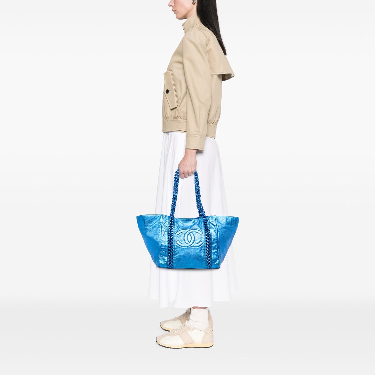 Chanel Medium Cracked Metallic Calfskin Modern Chain Tote Blauw