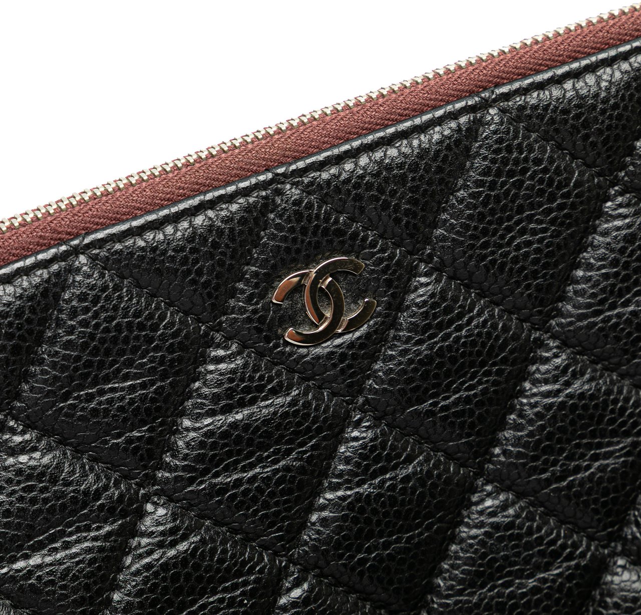 Chanel Large Quilted Caviar O Case Clutch Zwart