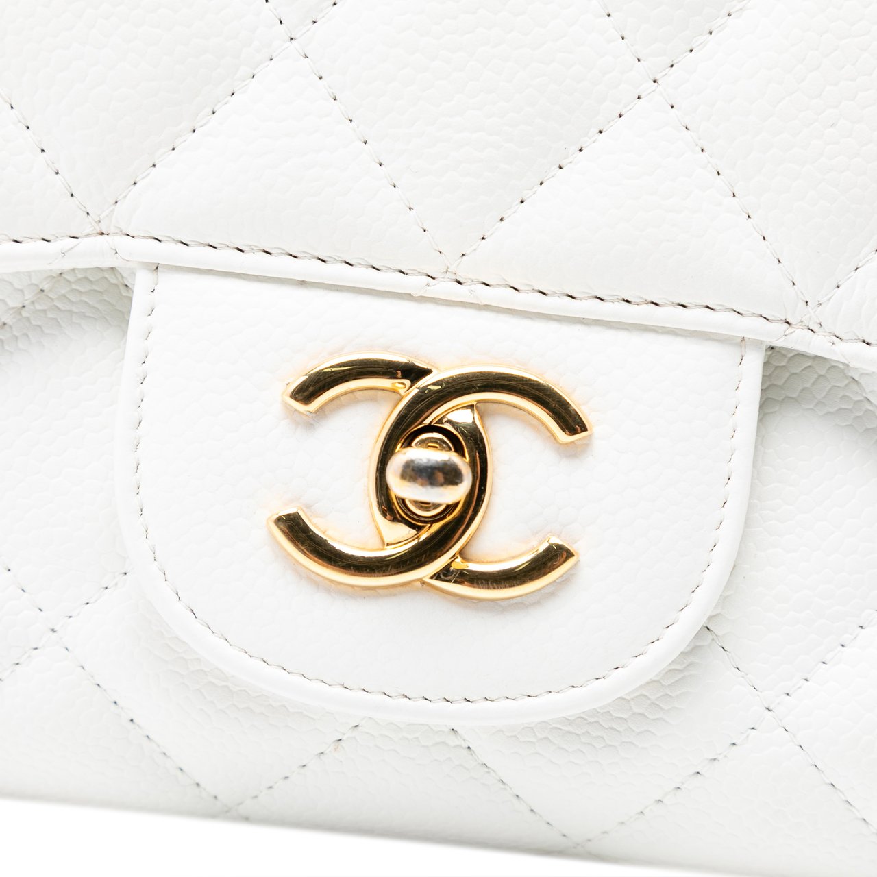 Chanel Jumbo Classic Caviar Single Flap Wit