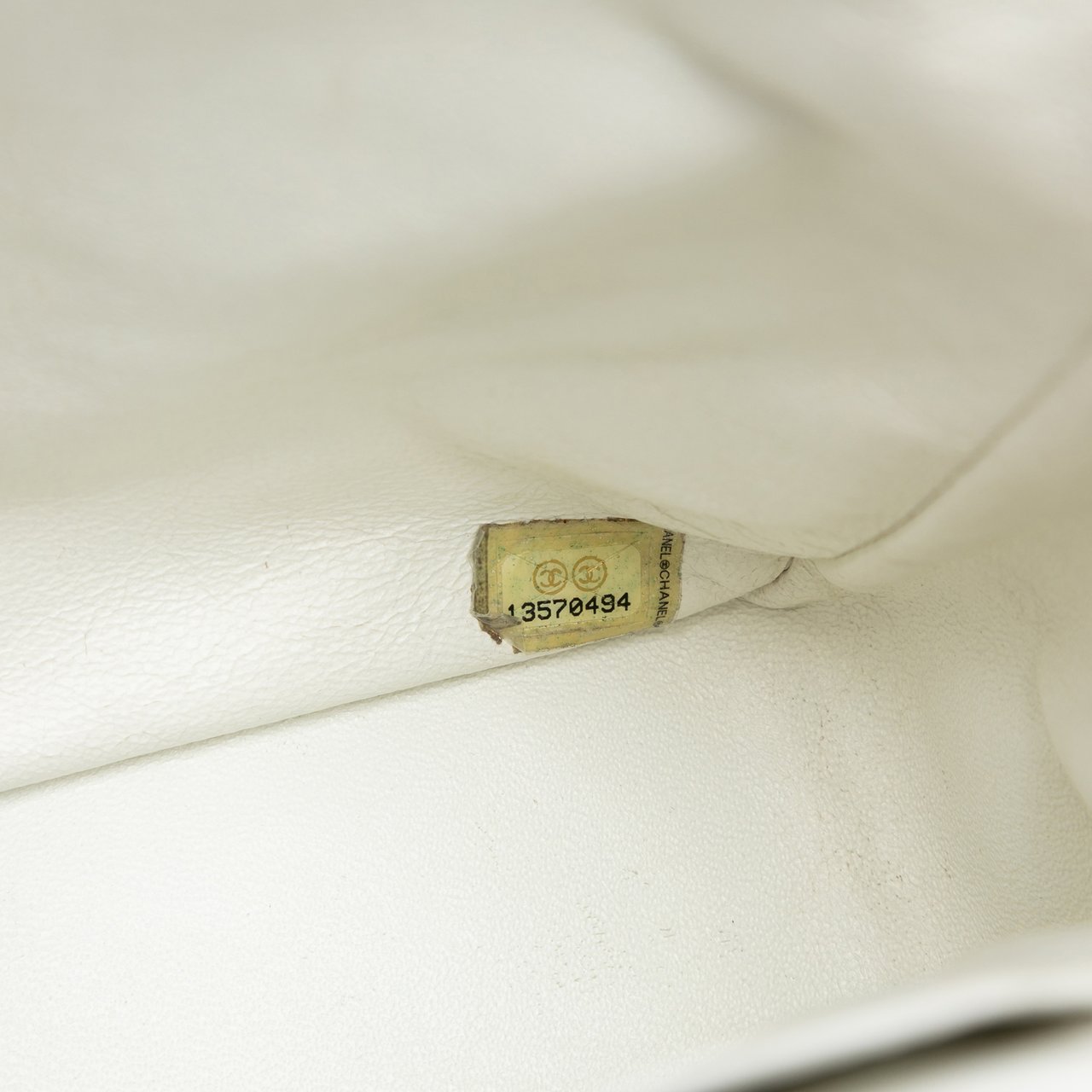 Chanel Jumbo Classic Caviar Single Flap Wit