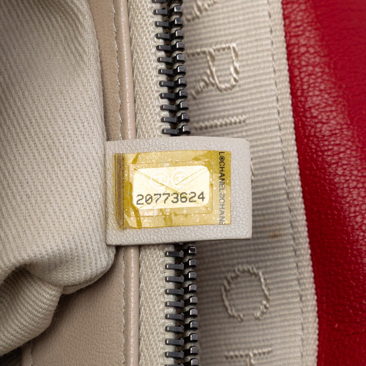 Chanel Medium Quilted Shiny Lambskin Burgundy Rocks Flap Rood