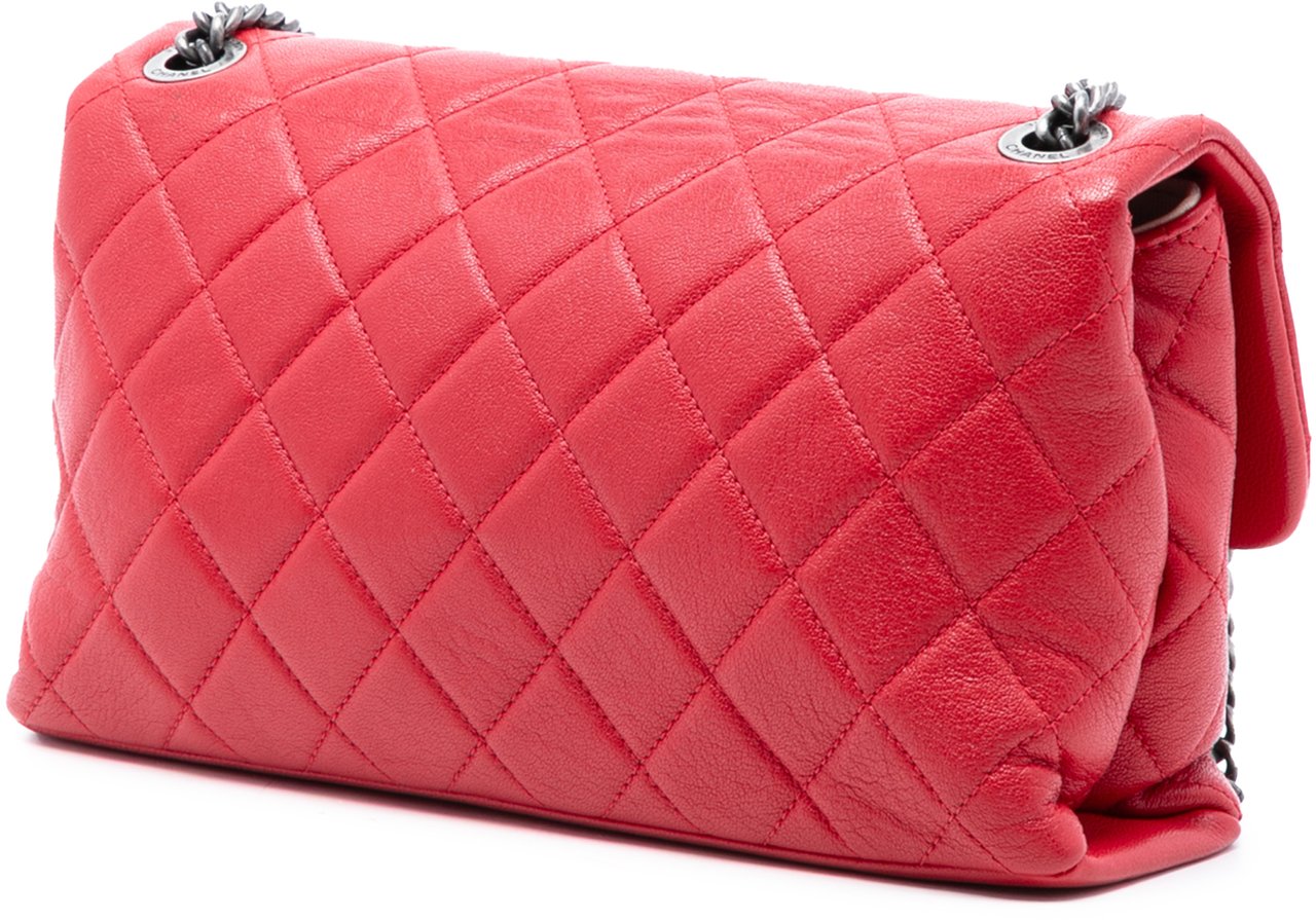 Chanel Medium Quilted Shiny Lambskin Burgundy Rocks Flap Rood