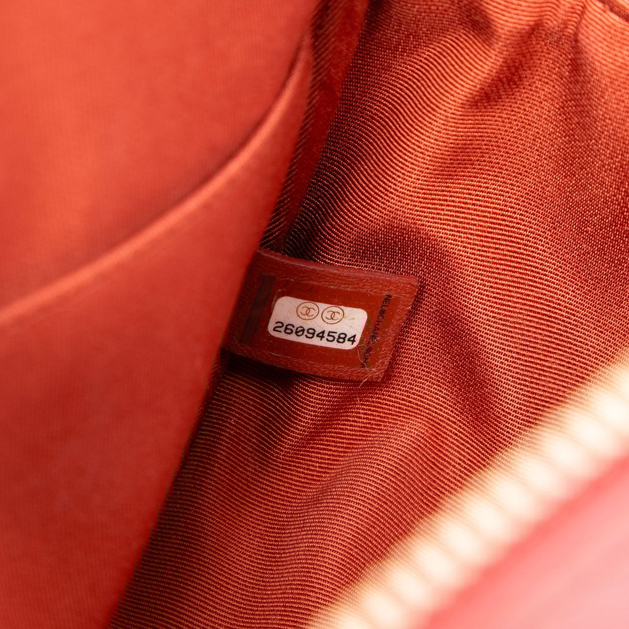 Chanel Paris Hamburg Quilted Lambskin and Jersey Camera Case Rood