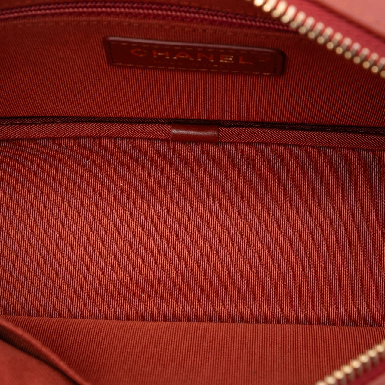 Chanel Paris Hamburg Quilted Lambskin and Jersey Camera Case Rood