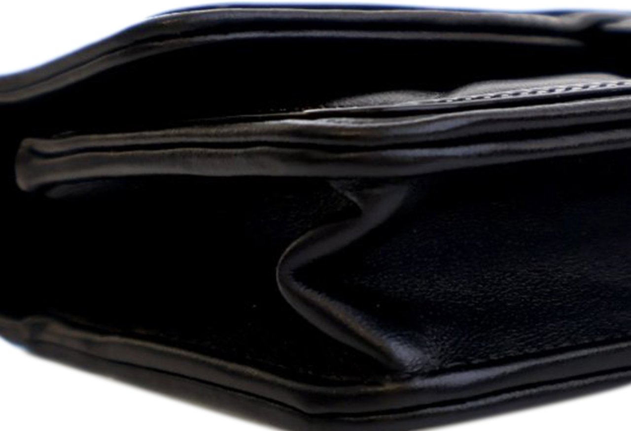 Chanel Quilted Lambskin and Patent Flap Phone Holder Zwart