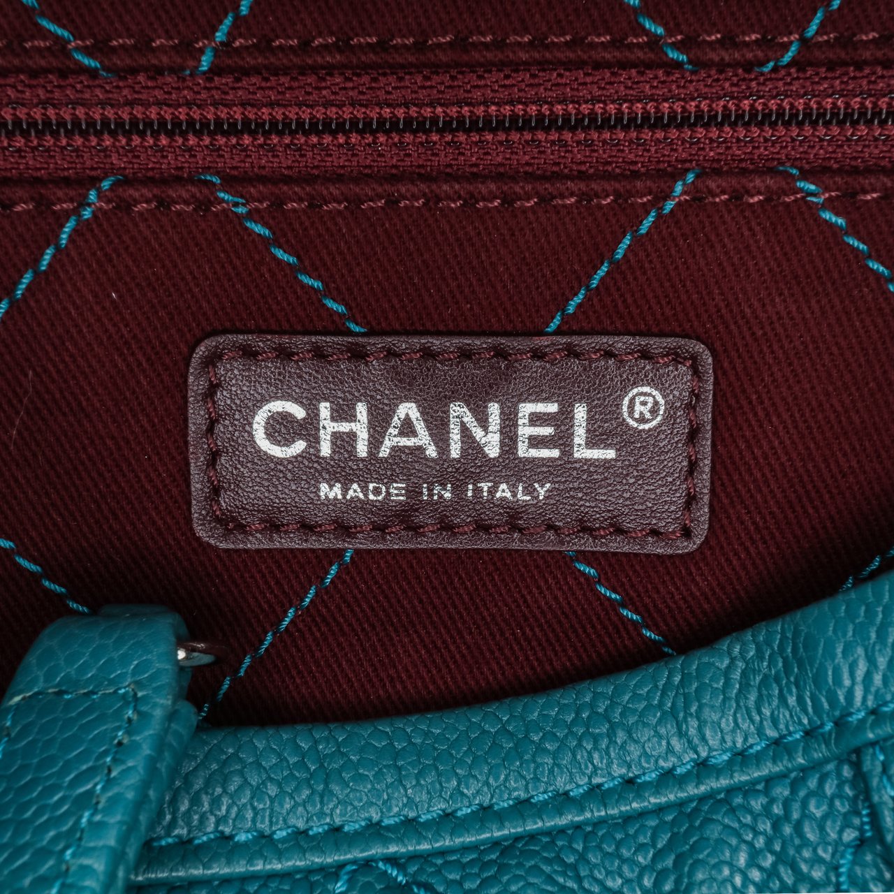 Chanel Small Quilted Caviar Daily Shopping Tote Blauw