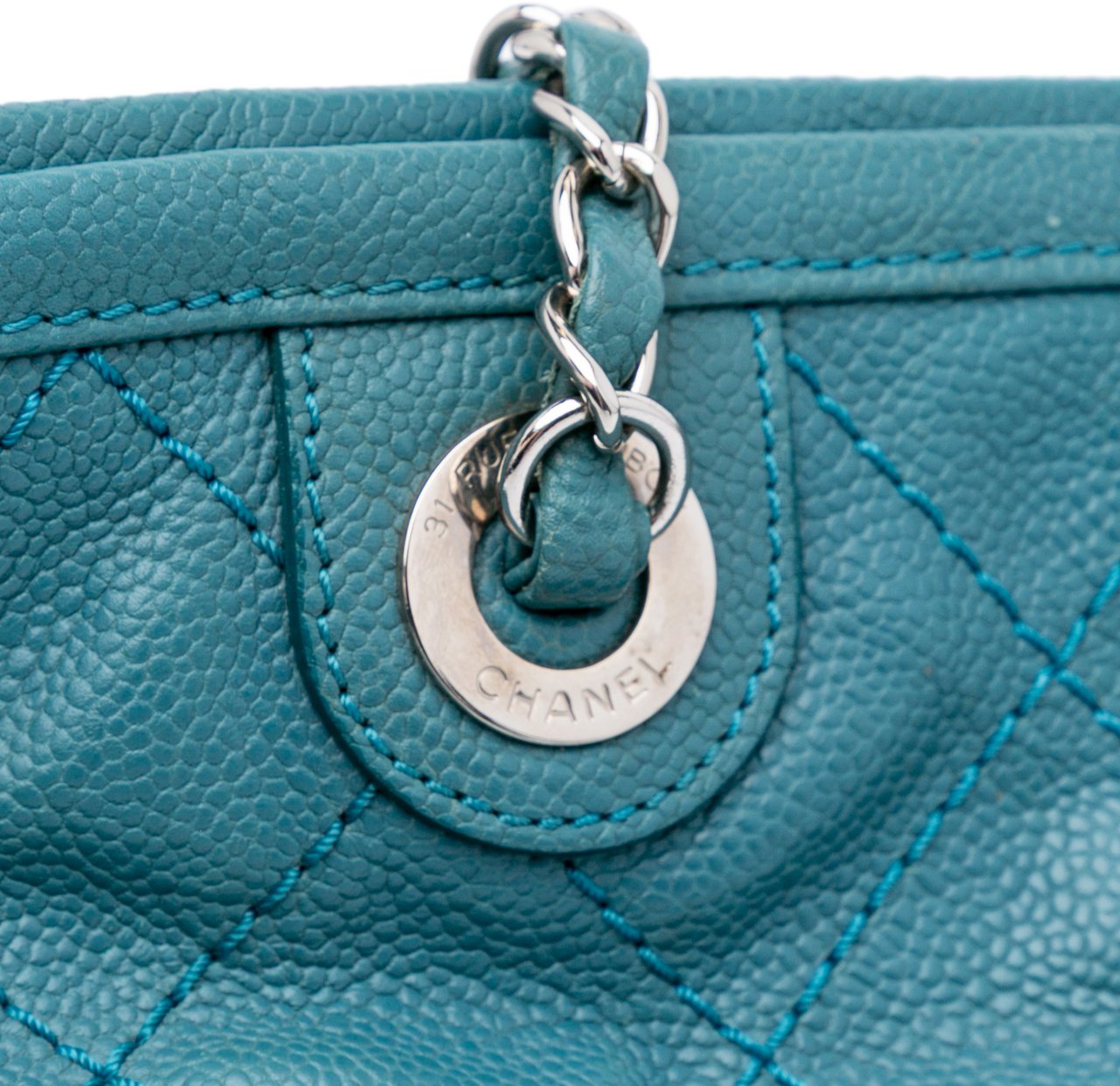 Chanel Small Quilted Caviar Daily Shopping Tote Blauw