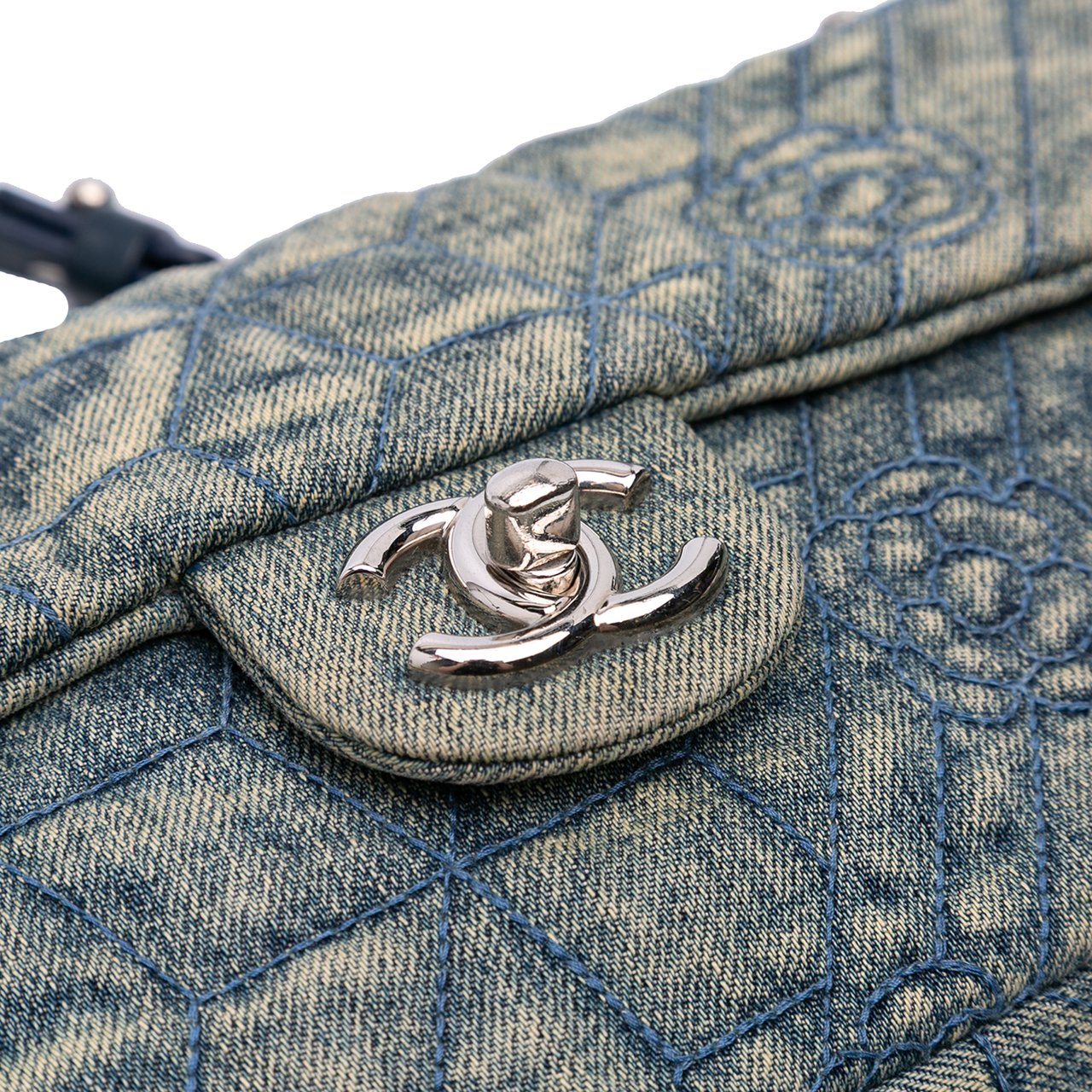 Chanel Medium Embroidered Denim Camellia Flap Blauw
