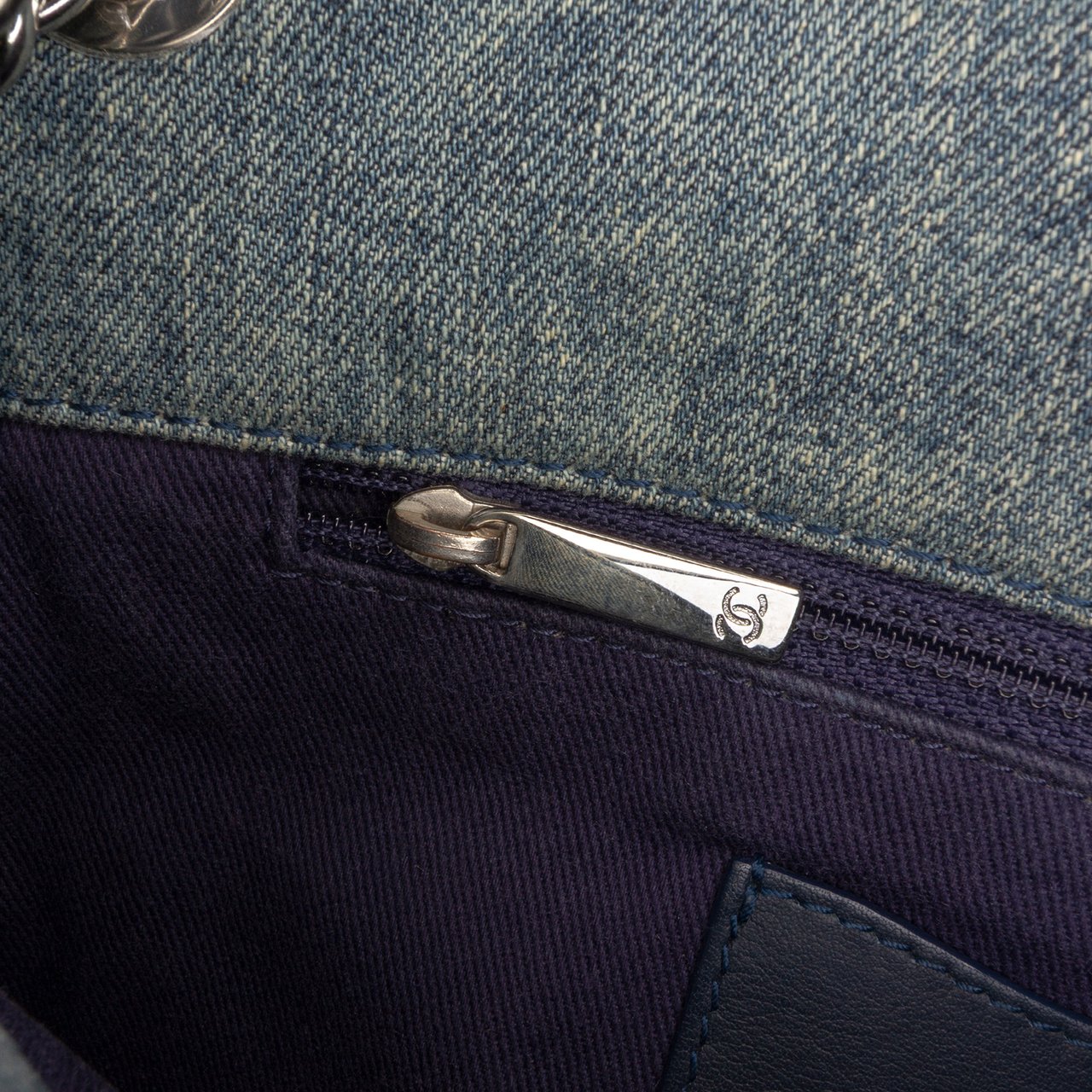 Chanel Medium Embroidered Denim Camellia Flap Blauw