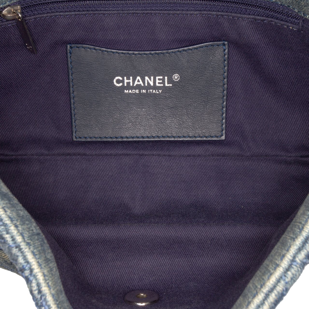 Chanel Medium Embroidered Denim Camellia Flap Blauw
